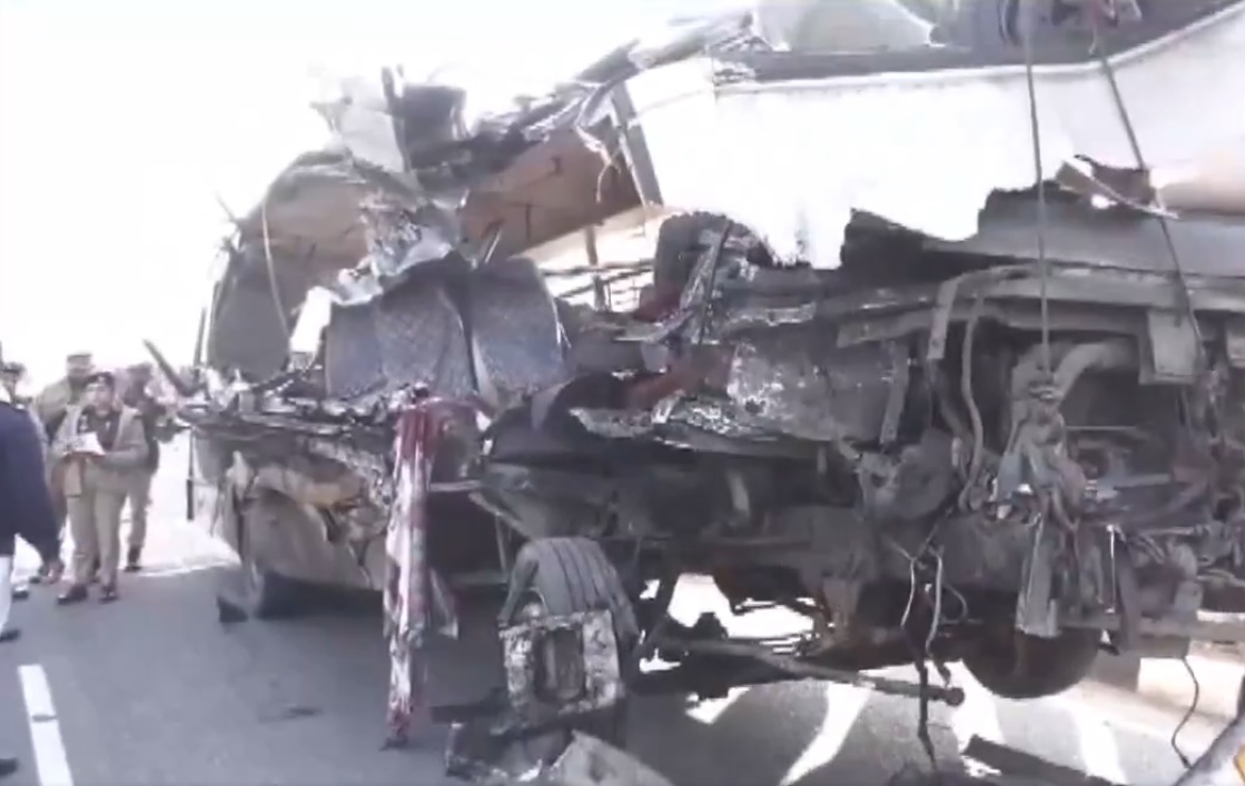 Assam: 12 killed, 30 injured in bus-truck collision in Golaghat - Vimarsana News